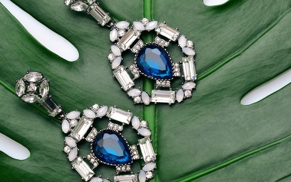 Elegant jewelry sold live on Whatnot France