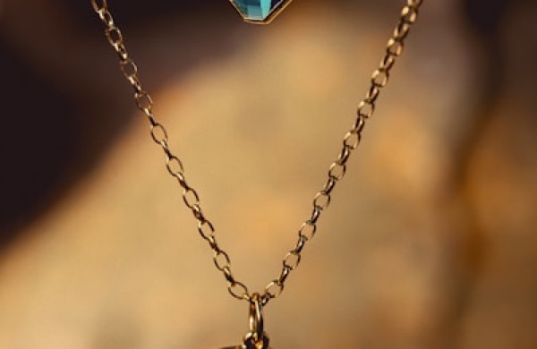Gold necklaces and chains sold live on Whatnot